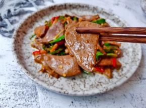 家庭版小炒猪肝，开胃又下饭。