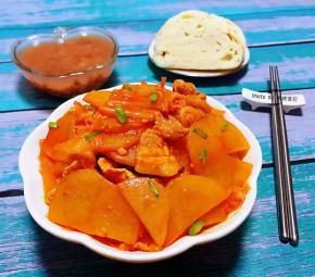 搭配着馒头和大米绿豆粥一起吃好开心