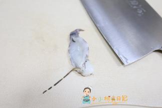 把虾开背去掉虾线