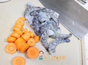 把虾开背去掉虾线