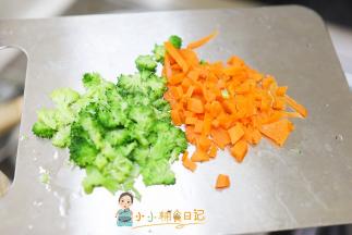 煮熟以后切成小块备用