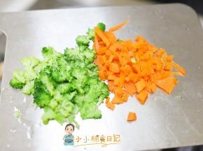 煮熟以后切成小块备用