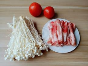 金针菇可以换成其他喜欢的菇类。