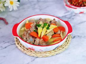 特殊时期，适当多喝一点汤呦～提高提抗力。