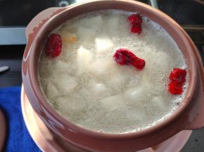 再次轻轻的搅拌均匀，继续低火20分钟左右。