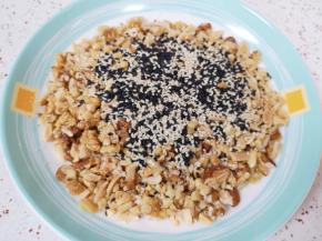 所有的果仁放在一起混合均匀。