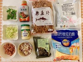 准备好食材，喜欢吃什么就放什么。