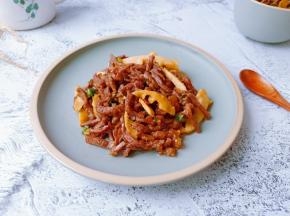 牛肉滑嫩，米饭得多吃两碗！