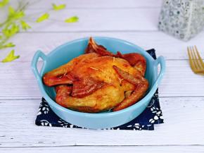 食为天性，静静地咀嚼，轻轻地回味，非比寻常的韵致，食物，跟爱一样温柔。