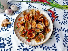 麻辣鲜香的下酒菜来了。