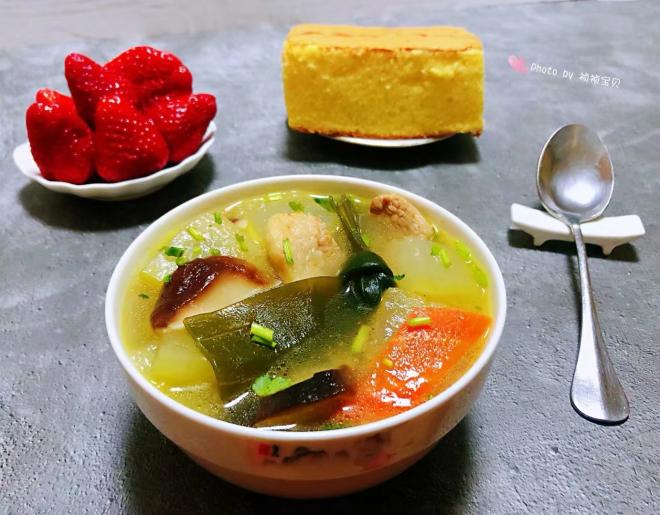 海带冬瓜香菇鲜肉汤