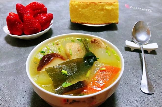海带冬瓜香菇鲜肉汤