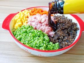 加上两勺蚝油。