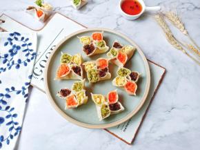 吃饺子时蘸点醋味道更香哦！