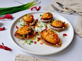 鲍鱼Q弹的口感，饱满的肉质深得我心！

