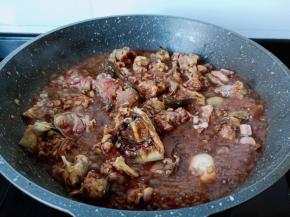 将调味料翻炒均匀。