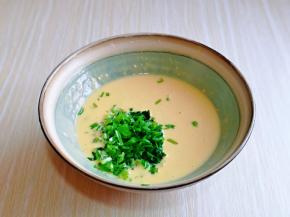 加入切好的切菜碎，拌均匀。