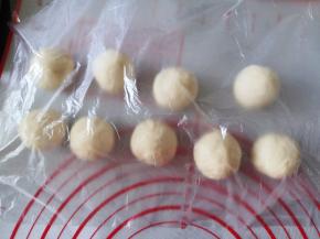 盖保鲜膜静置15分钟