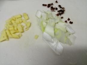 姜葱切成粒