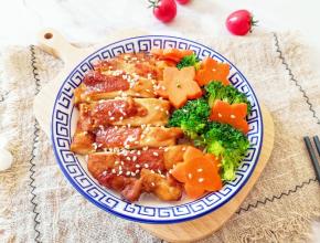 宝贝哈喇子都流出来了。