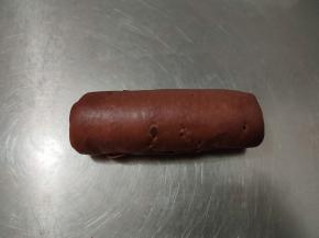 翻面，自上而下卷起。