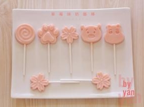 草莓味奶酪棒。