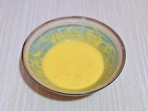 蛋黄与奶酪完全融合即可。