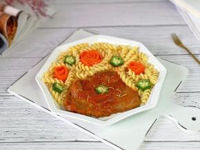 搭配一杯红酒，节日氛围浓厚～