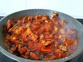 汤汁差不多开大火收汁。