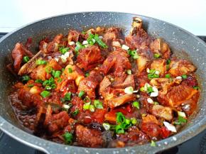 加一点点葱花即可出锅。