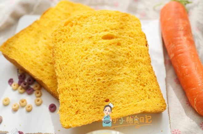 9个月以上辅食胡萝卜肉松吐司