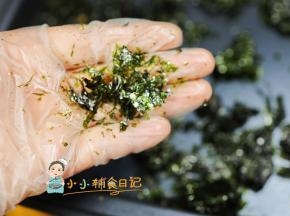 炒脆了以后用手捏一下很快就散开就是 好了，仔细看紫菜变成了绿色