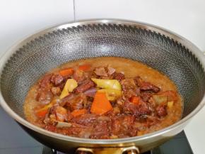 大火收汁，无需收干，有点汤汁更好吃呦～