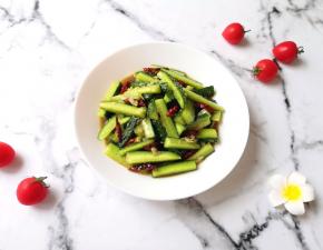 酸辣爽口的凉拌菜。