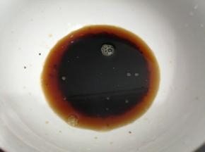 加入温水搅拌均匀