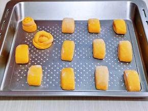 依次做好，放入蒸屉中。