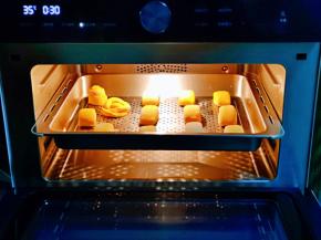 入蒸箱进行发酵，35度发酵40分钟。(发酵方式根据自家方便来即可)