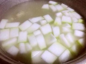 羊排煮成七分熟放入冬瓜块大火煮15分钟即可