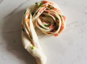 从一头盘起来！