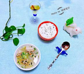 冬瓜羊排汤做起来方便快捷非常适合上班族食用