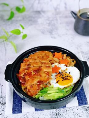 有菜，有饭，有蛋，还有菜，喜欢的做起来。