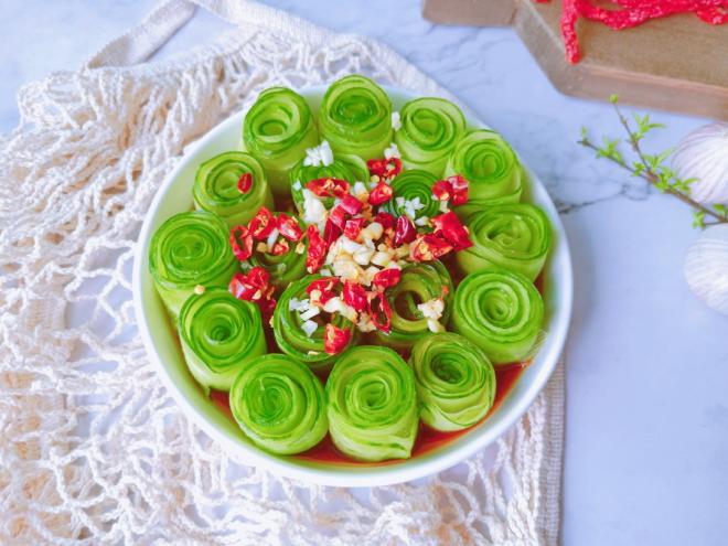 凉拌黄瓜卷