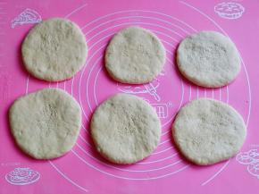 依次做好，盖上保鲜膜，避免风干。