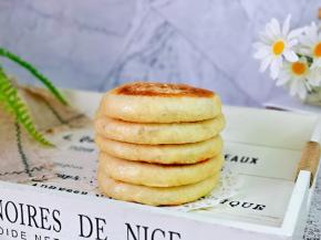 香甜松软的发面饼做好啦！直接吃也特别好吃。