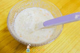 酵母1.5g 小苏打1g 鸡蛋液25g 盐1g 植物油/猪油20g10g 牛奶/水60-65g混合均匀