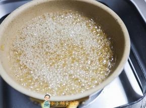 中小火煮糖水