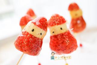 熬糖过程中千万不要用勺子搅拌，会起砂，表面变成白白的就不是糖葫芦了