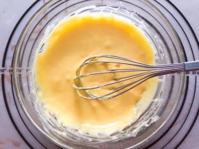 搅拌至顺滑无颗粒状态