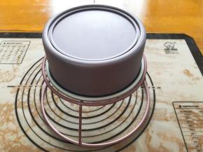 出炉倒扣冷却后脱模