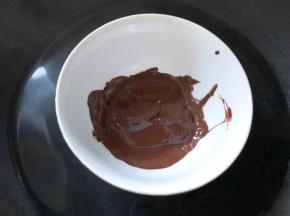 巧克力隔热水融化